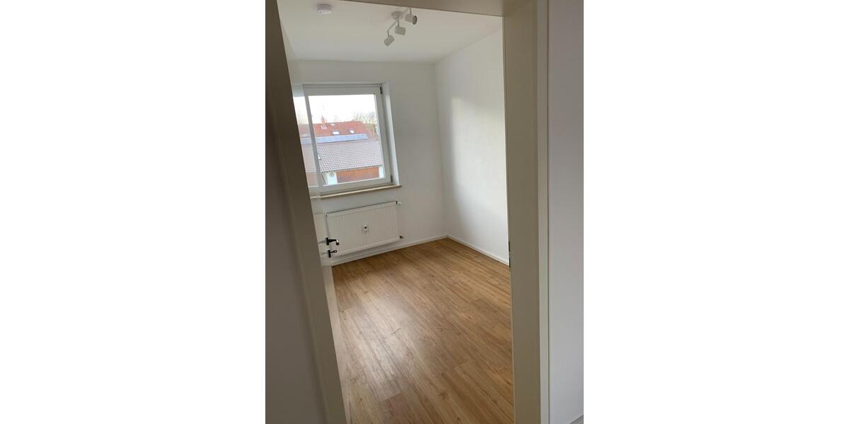 Etagenwohnung Donauwörth - 4 Zimmer, 95 m&sup2;, 1.090&euro; | Angebot:24372946