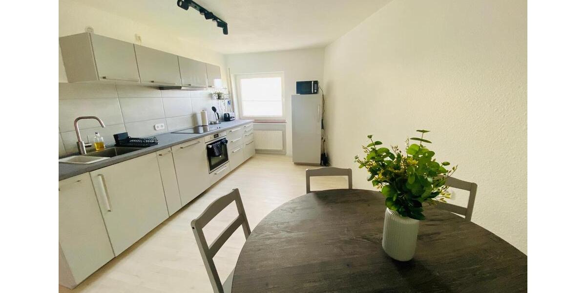 Wohnen auf Zeit Neukirchen - 8 Zimmer, 160 m&sup2;, 18&euro; | Angebot:26252083