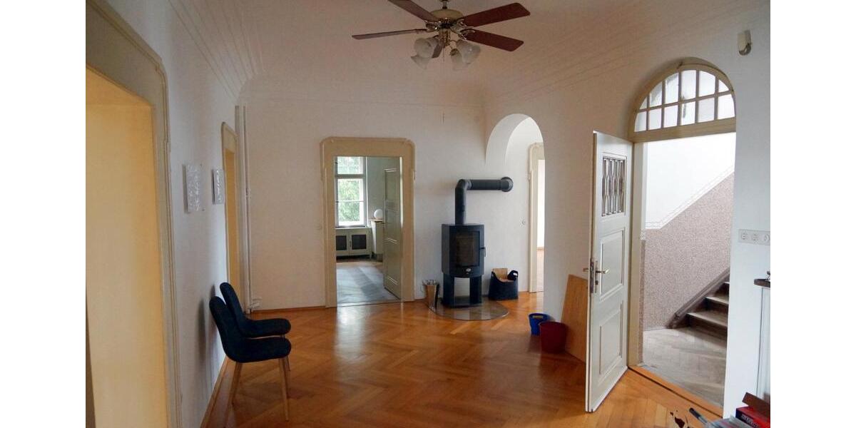 Etagenwohnung Traunstein - 5 Zimmer, 170 m&sup2;, 1.600&euro; | Angebot:26702875