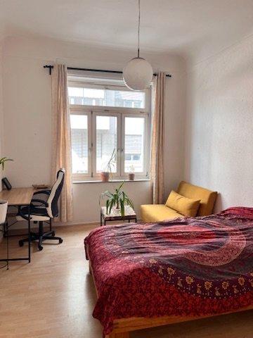 Wohnen auf Zeit Koblenz - 4 Zimmer, 130 m&sup2;, 550&euro; | Angebot:26320953