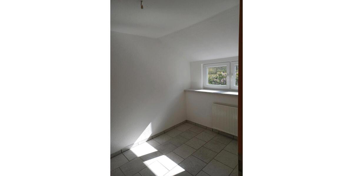 Etagenwohnung Westoverledingen - 4 Zimmer, 100 m&sup2;, 900&euro; | Angebot:26552108