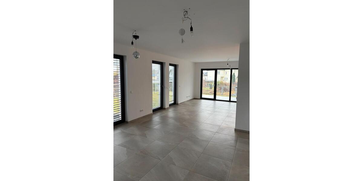 Erdgeschoßwohnung Ransbach-Baumbach Baumbach - 3 Zimmer, 101 m&sup2;, 1.190&euro; | Angebot:24690592