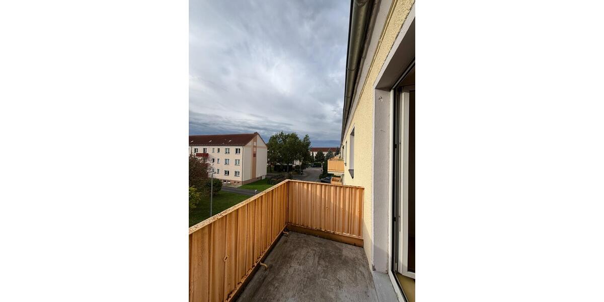 Etagenwohnung Gräfenhainichen - 3 Zimmer, 60 m&sup2;, 410&euro; | Angebot:22832037