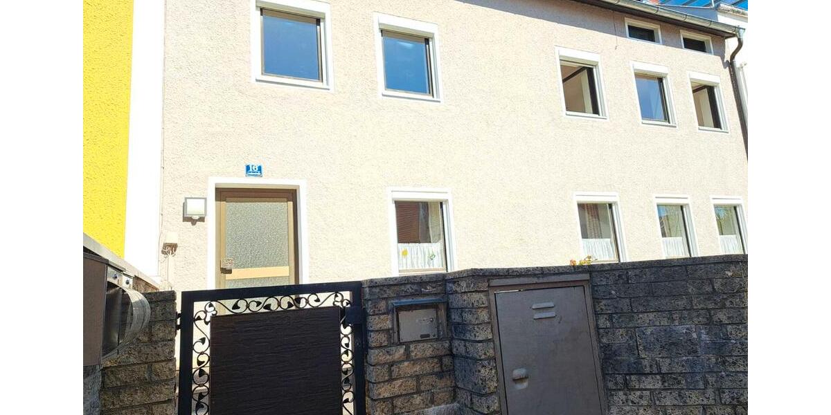 Etagenwohnung Tann - 4 Zimmer, 85 m&sup2;, 750&euro; | Angebot:26337392