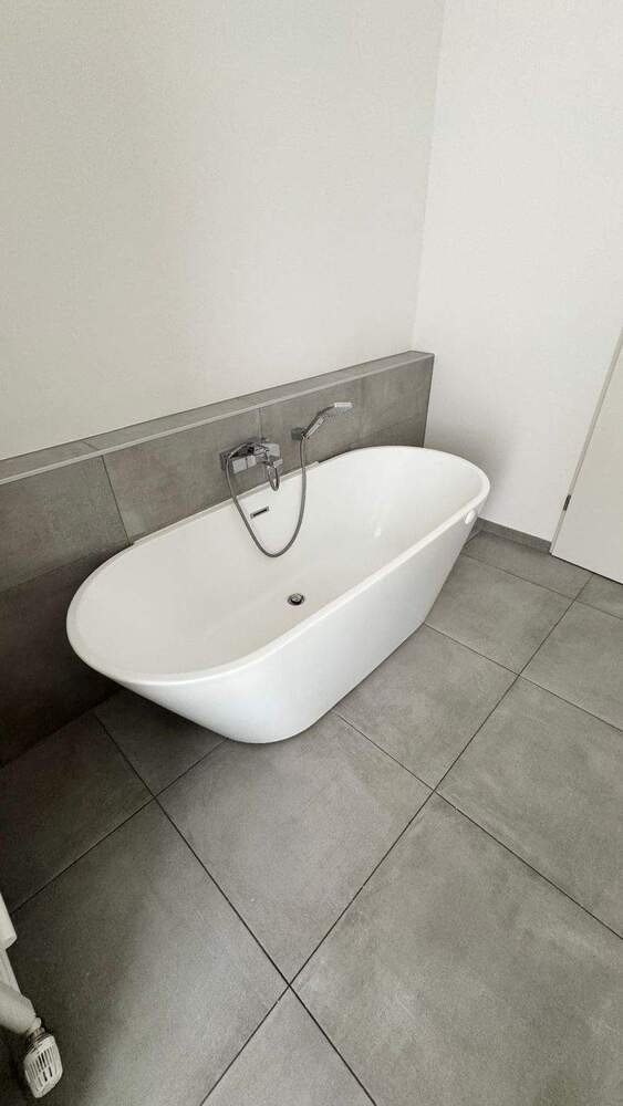Loftstyle ! Nähe Plärrer, WG-taugliche 4-Zi-Whg., 117m², moderne Einbauküche, im Erdgeschoß