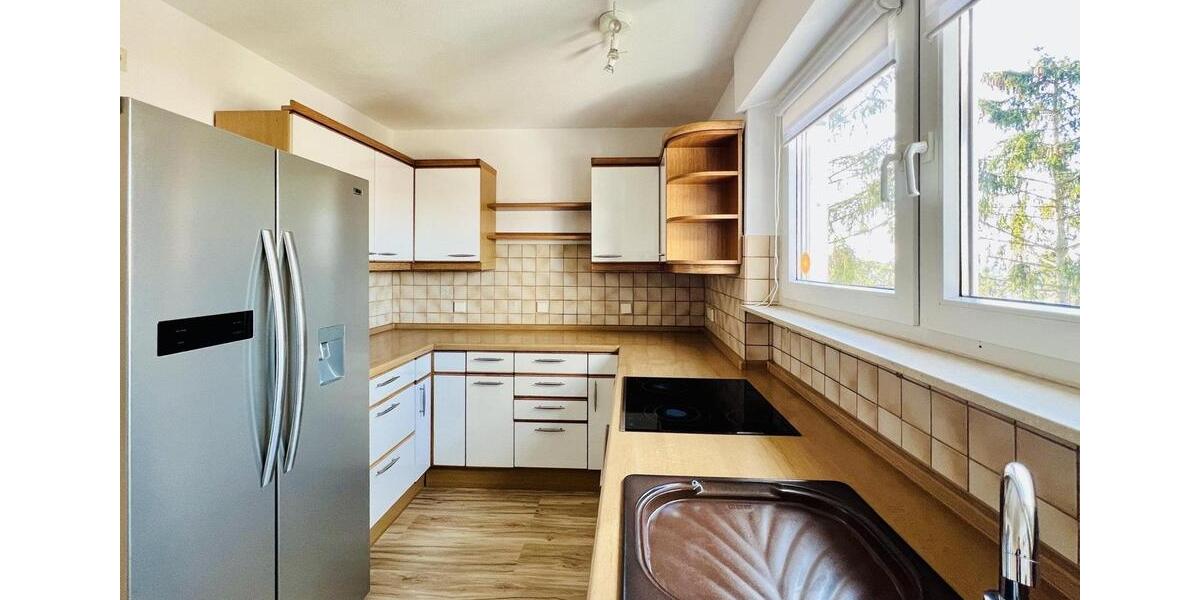 Helle 3,5-Zimmer-Wohnung mit Westbalkon und Garage 3.5 zimmer