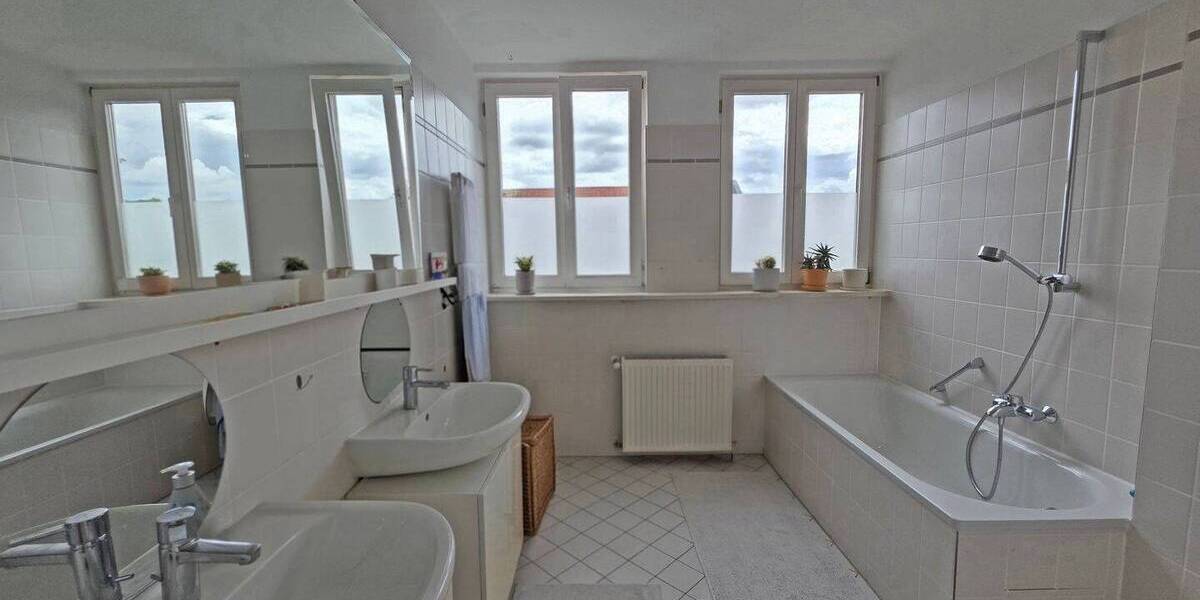 Etagenwohnung Unterhaching - 4 Zimmer, 158 m&sup2;, 2.850&euro; | Angebot:26714360