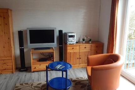 Möblierte Zimmer 18 + 16 + 15m² für Student. inkl NK, ab 08.2026 3 zimmer