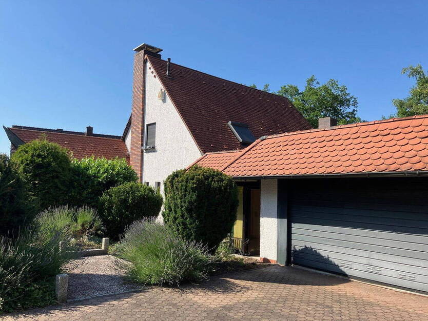 Charmantes Haus mit BüroEinliegerWohnung u. großzügigen Garten