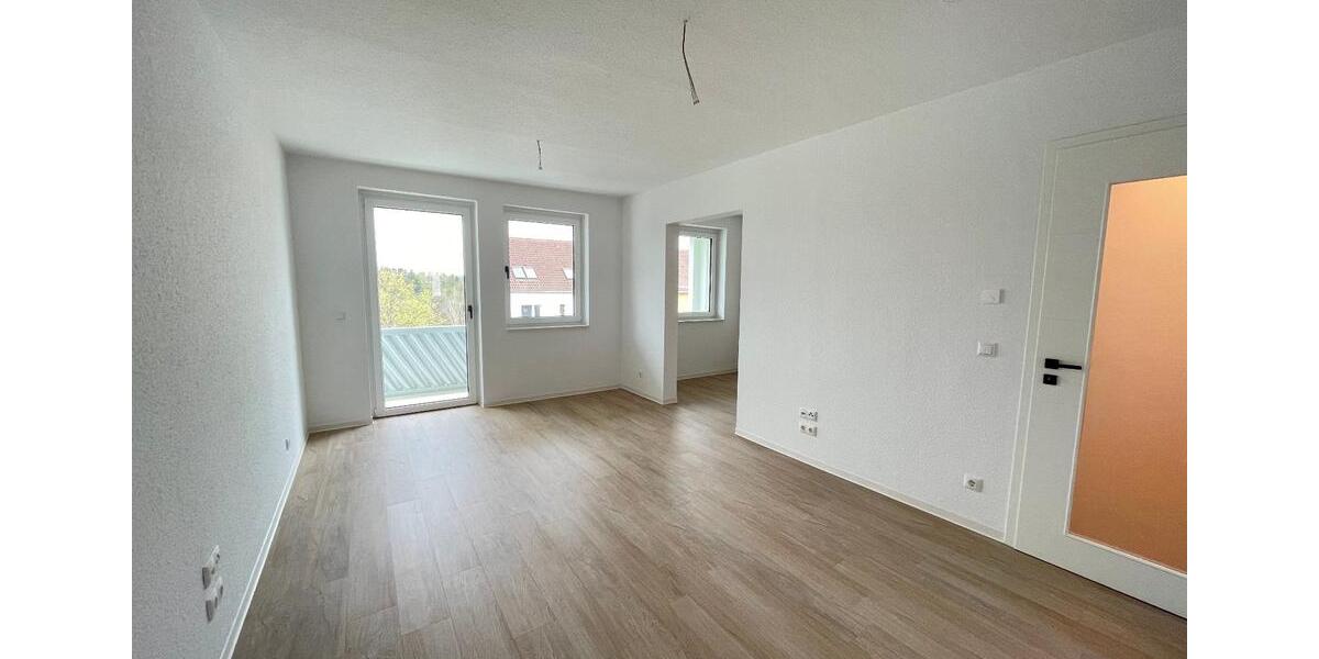 Etagenwohnung Oederan - 4 Zimmer, 99 m&sup2;, 695&euro; | Angebot:26547174