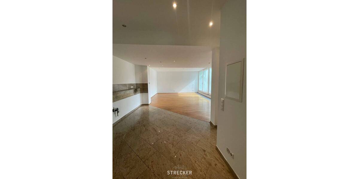 Etagenwohnung Karlsruhe Durlach - 2 Zimmer, 92 m&sup2;, 1.050&euro; | Angebot:26247495