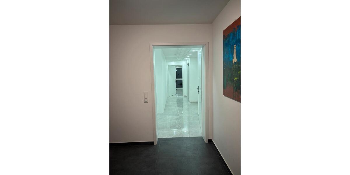 Erdgeschoßwohnung Kreuztal - 4 Zimmer, 135 m&sup2;, 1.500&euro; | Angebot:24819813