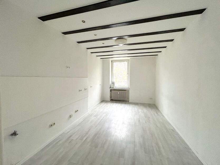 Helle und geräumige 4-Zimmer-Wohnung in zentraler Lage 4 zimmer