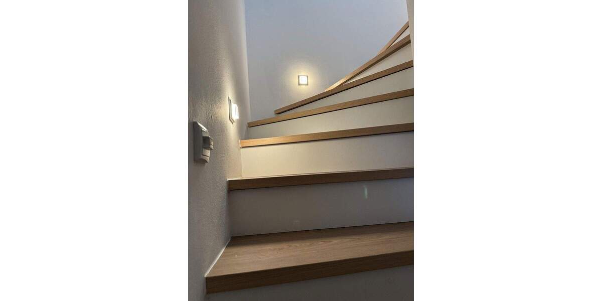 Doppelhaushälfte Hamburg Schnelsen - 4 Zimmer, 140 m&sup2;, 2.999&euro; | Angebot:24858493