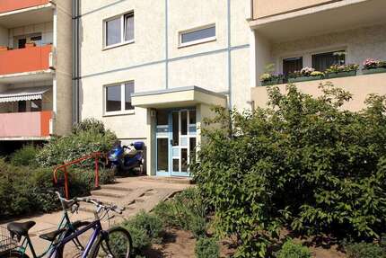 Wohnung zum Mieten in Neubrandenburg 285 € 59.96 m²