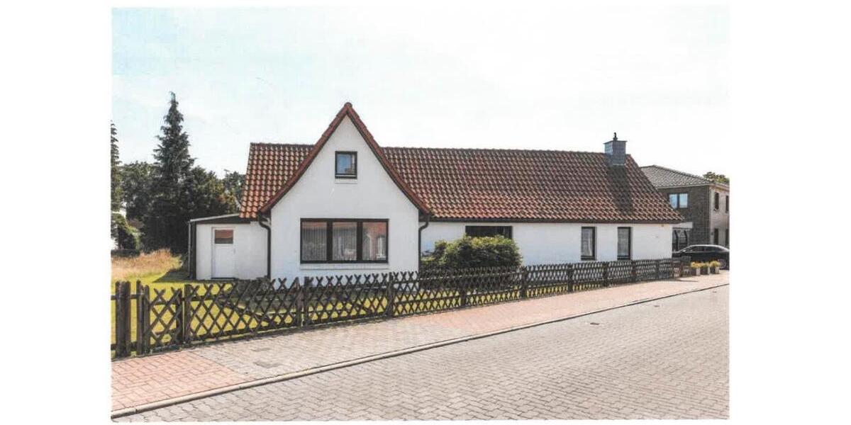 Freistehendes Einfamilienhaus, zentral mit Garten und Carport 3 zimmer