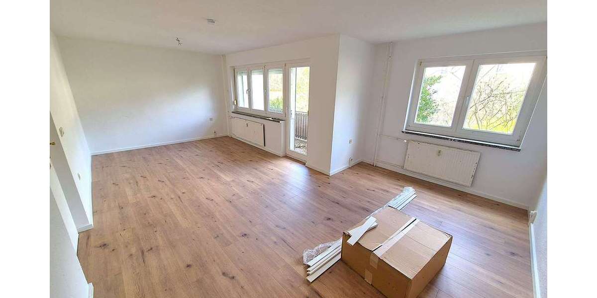 Etagenwohnung Strausberg - 4 Zimmer, 93 m&sup2;, 885&euro; | Angebot:26106405