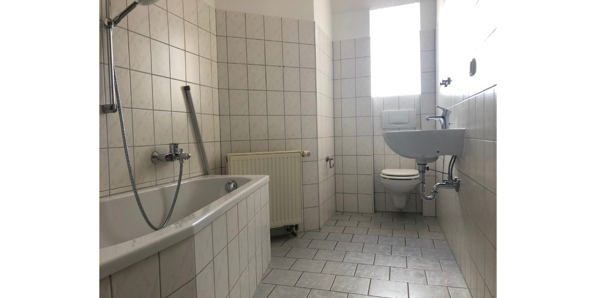 schöne praktische 3 Zimmer Wohnung - 3- Gotha Gadollstraße | Angebot:24449296
