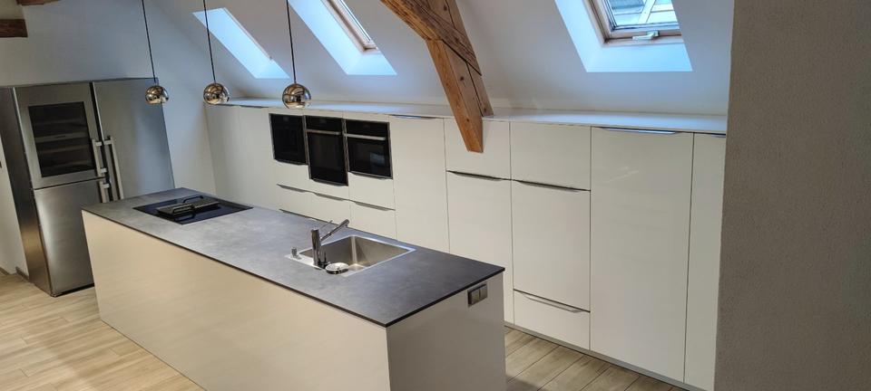 7 Zimmer Wohnung mit Balkon im Zentrum von Neustadt 7 zimmer