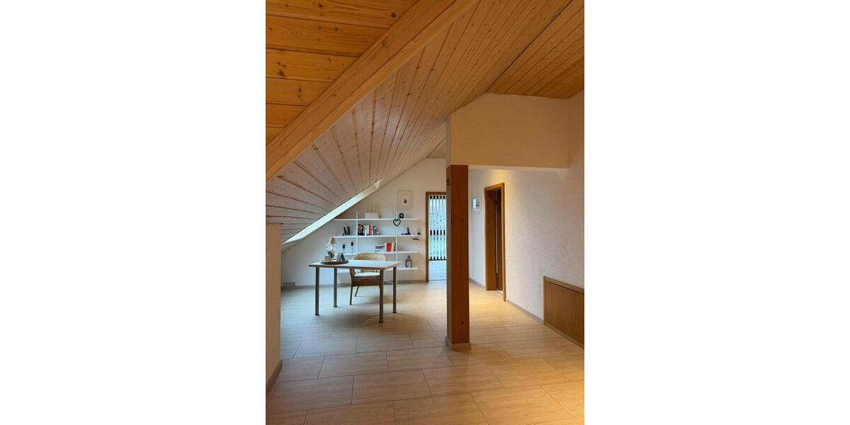 Dachgeschoßwohnung Bad Friedrichshall - 1 Zimmer, 74 m&sup2;, 800&euro; | Angebot:26600636