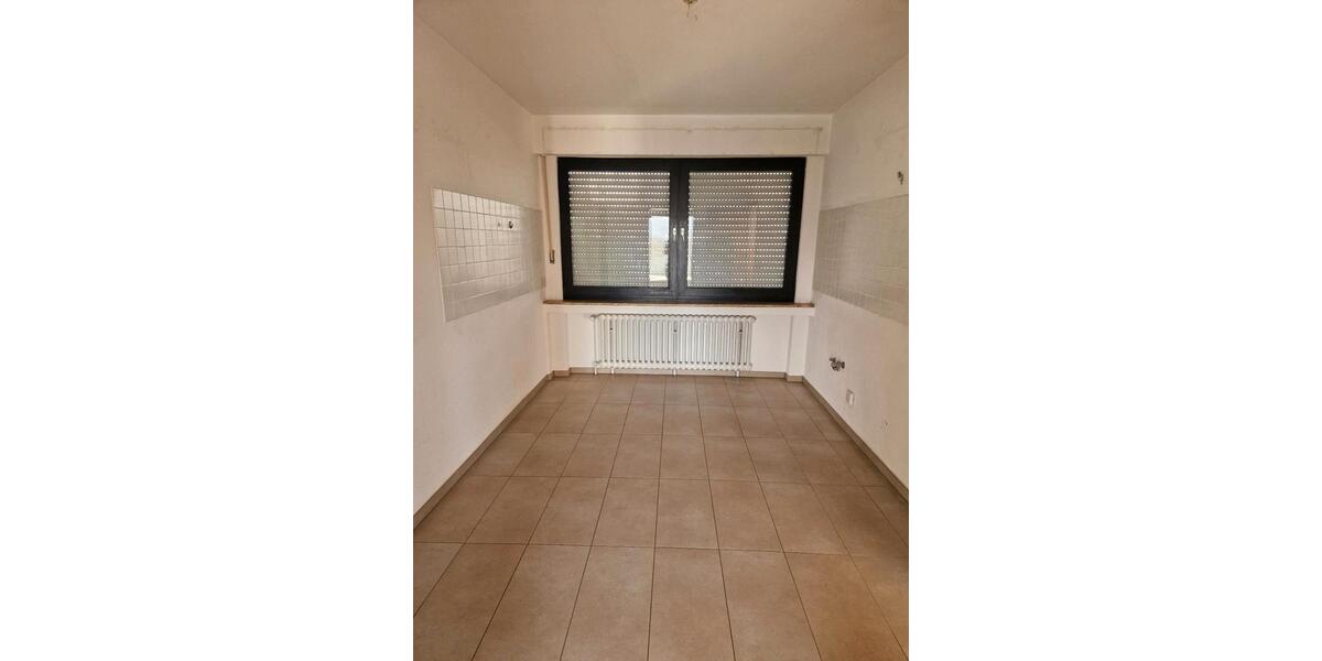 Wohnen auf Zeit Overath - 8 Zimmer, 215 m&sup2;, 1.750&euro; | Angebot:25449547