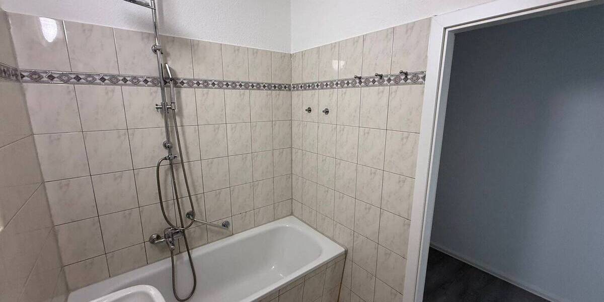 Etagenwohnung Chemnitz Kappel - 4 Zimmer, 90 m&sup2;, 450&euro; | Angebot:26751468