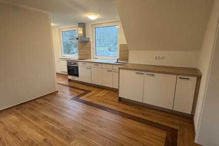 Helle 3-Zimmer-Dachgeschosswohnung mit offenem Wohn-Küchenbereich in Eimke 3 zimmer