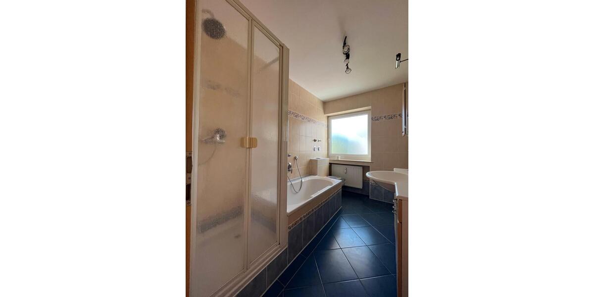 Etagenwohnung Buchloe - 3 Zimmer, 84 m&sup2;, 1.100&euro; | Angebot:26040540