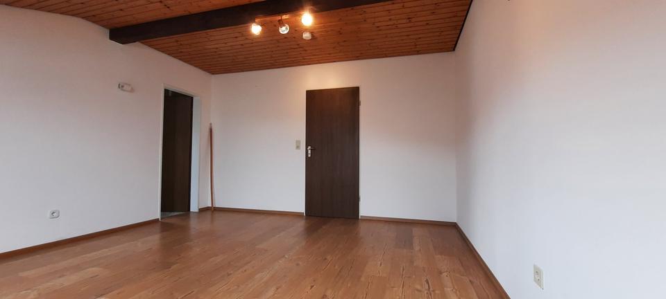 Dachgeschoßwohnung Schleching - 2 Zimmer, 50 m&sup2;, 500&euro; | Angebot:26336668