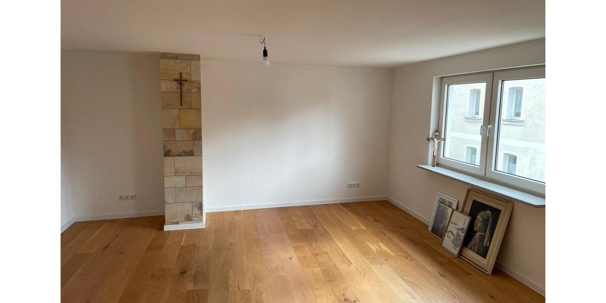 Einfamilienhaus Konnersreuth - 6 Zimmer, 200 m&sup2;, 1.250&euro; | Angebot:23708339