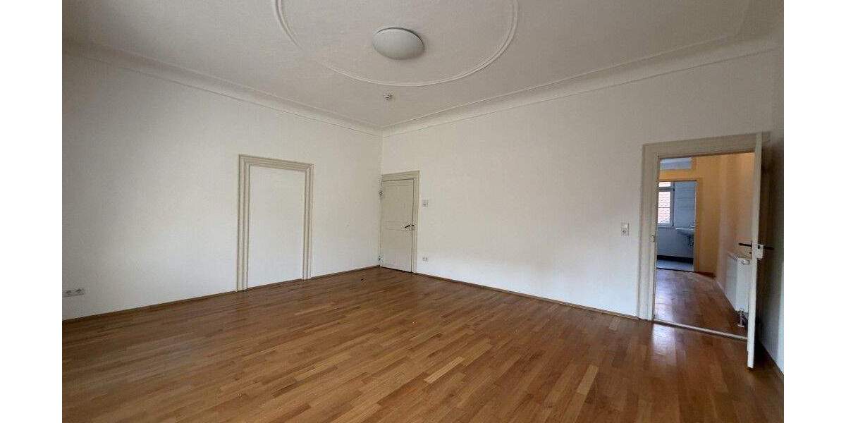 Etagenwohnung Erlangen Innenstadt - 2 Zimmer, 84 m&sup2;, 1.090&euro; | Angebot:25245817