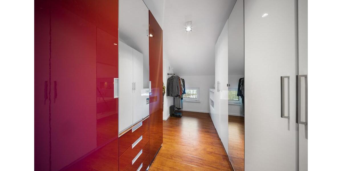 Einfamilienhaus Breiholz - 5 Zimmer, 168 m&sup2;, 2.100&euro; | Angebot:26574576