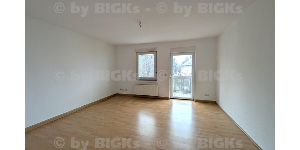 BIGKs: Suhl-Leninring: 3 Raum Wohnung Suhl,sep.Küche,Wannenbad, Balkon (-;) - Etagenwohnung Suhl Suhl Leninring | Angebot:26418687