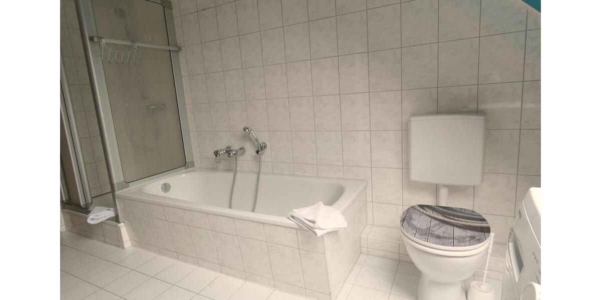 Wohnen auf Zeit Nittenau - 3 Zimmer, 90 m&sup2;, 98&euro; | Angebot:12400586