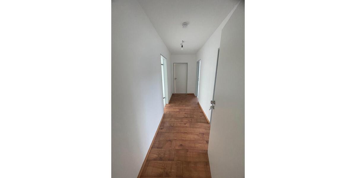 Dachgeschoßwohnung Weiden in der Oberpfalz - 3 Zimmer, 70 m&sup2;, 610&euro; | Angebot:25988939