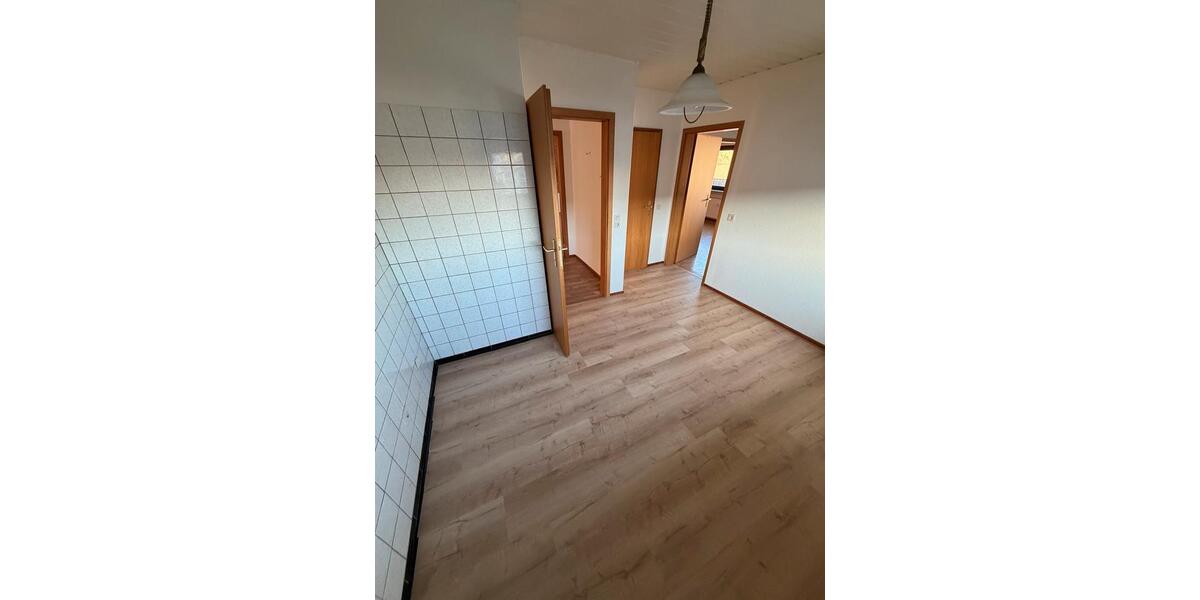 Dachgeschoßwohnung Weilburg - 4 Zimmer, 90 m&sup2;, 780&euro; | Angebot:26623480