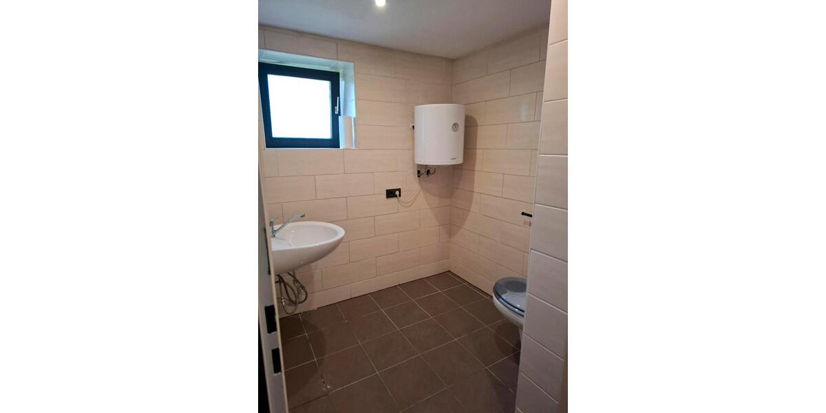 Bauernhaus, Landhaus Abenberg - 7 Zimmer, 200 m&sup2;, 1.200&euro; | Angebot:25872937