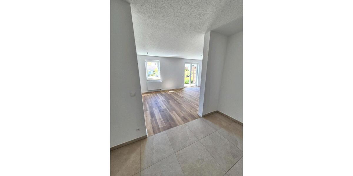 Erdgeschoßwohnung Ronneburg - 2 Zimmer, 61 m&sup2;, 465&euro; | Angebot:26533375