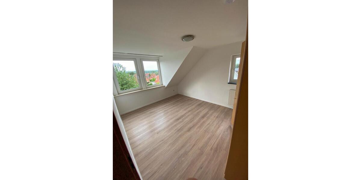 Dachgeschoßwohnung Schleswig - 3.5 Zimmer, 79 m&sup2;, 890&euro; | Angebot:26261929
