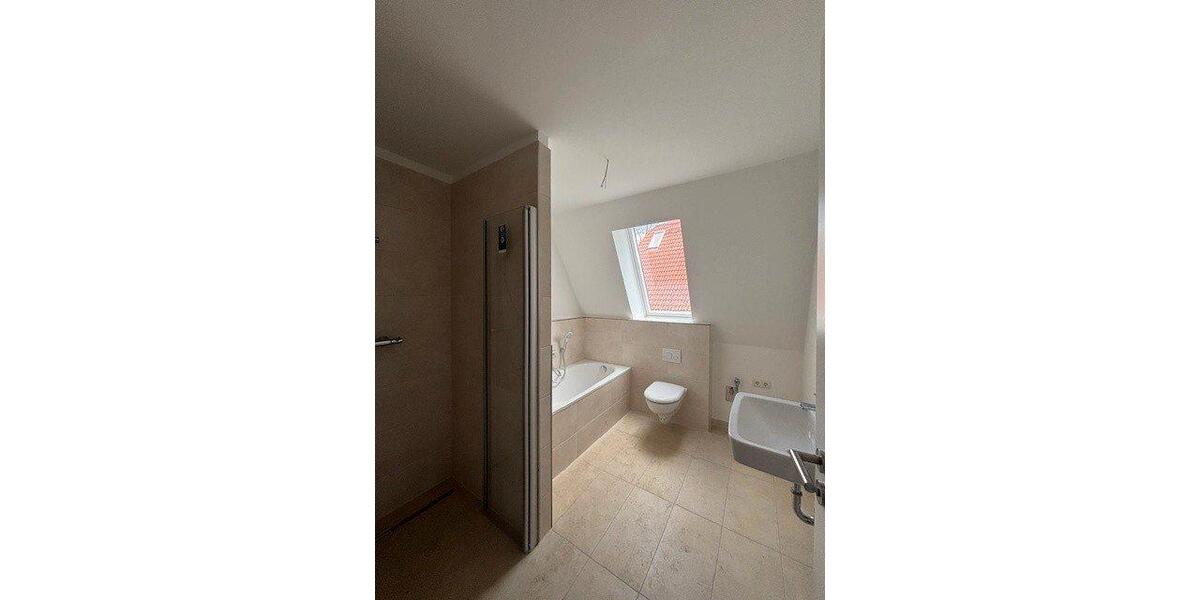 Reihenhaus Norderstedt Garstedt - 5 Zimmer, 129 m&sup2;, 2.300&euro; | Angebot:26347821