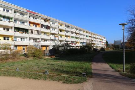 Top-Deal: 972,- € Mietersparnis sichern – 2-Zimmer-Wohnung für 399,- € warm! zimmer