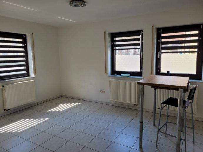 Etagenwohnung Giebelstadt Allersheim - 2 Zimmer, 45 m&sup2;, 395&euro; | Angebot:25896628