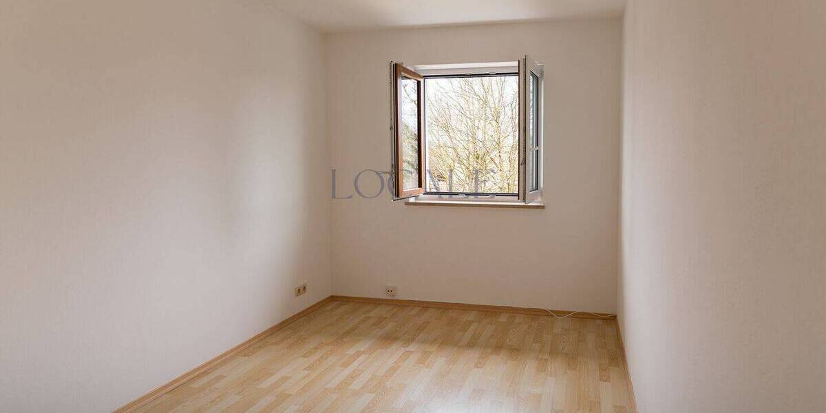 Etagenwohnung Markt Schwaben - 4 Zimmer, 108 m&sup2;, 1.950&euro; | Angebot:26128824