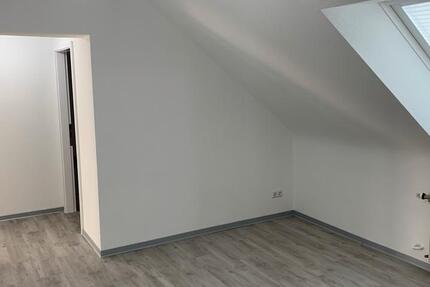 3,5 Zimmer Mietwohnung (93m2) mit großzügigen Balkon im 1.OG 3.5 zimmer