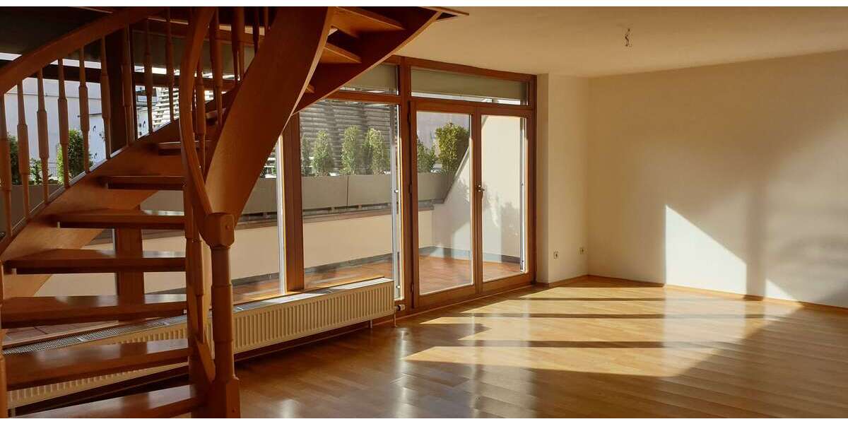 Etagenwohnung Ingolstadt Altstadt Südost - 4 Zimmer, 150 m&sup2;, 1.800&euro; | Angebot:23332601