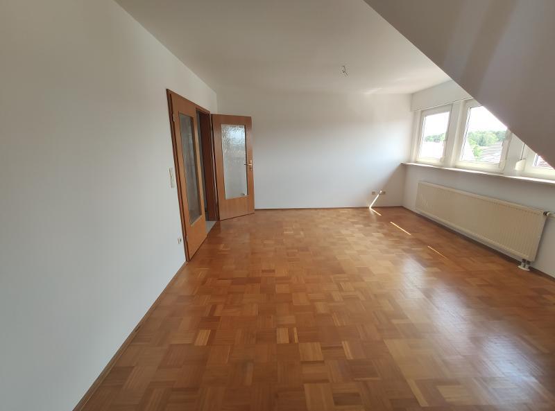 3 Zi. Wohnung (Nr. 6) im DG (2. OG) mit Balkon und Garage - Etagenwohnung Erlangen OT Dechsendorf | Angebot:24315669