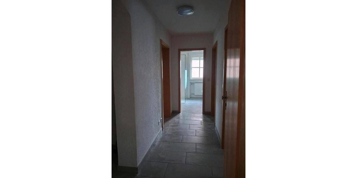 Hochparterre Hofheim in Unterfranken - 3 Zimmer, 70 m&sup2;, 850&euro; | Angebot:26592601