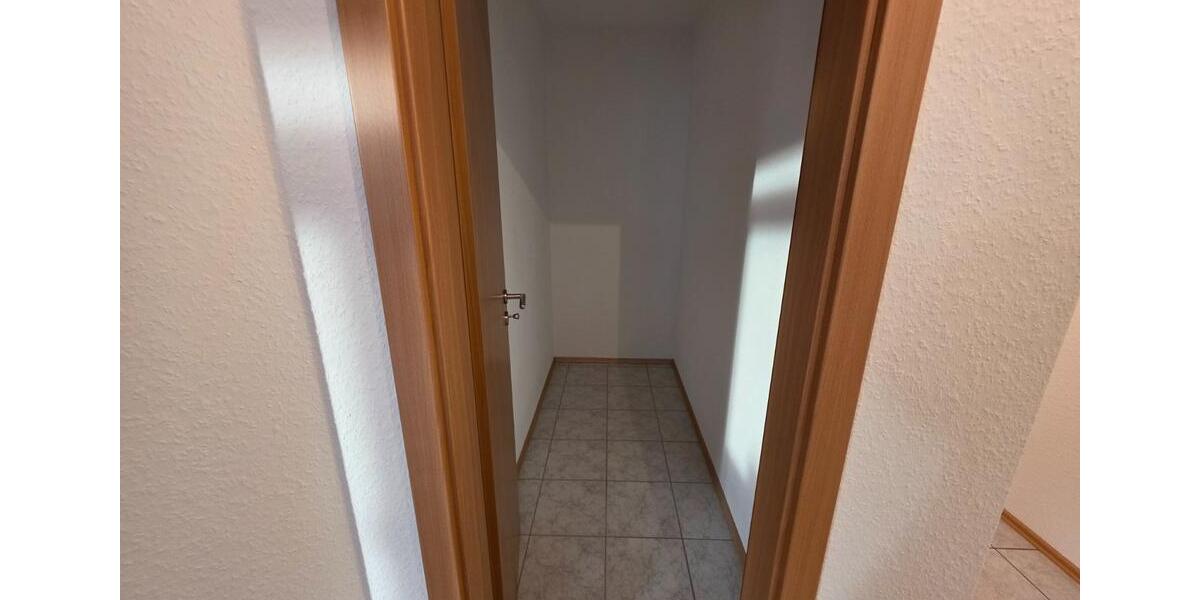 Etagenwohnung Karben - 3 Zimmer, 86 m&sup2;, 850&euro; | Angebot:25515620