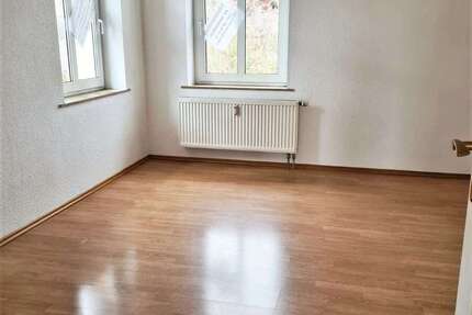 Wohnung Bennewitz Deuben - 3 Zimmer, 63 m&sup2;, 400&euro; | Angebot:26568040