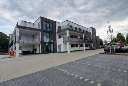 Wohnung zum Mieten in Zetel 735 € 67.14 m²